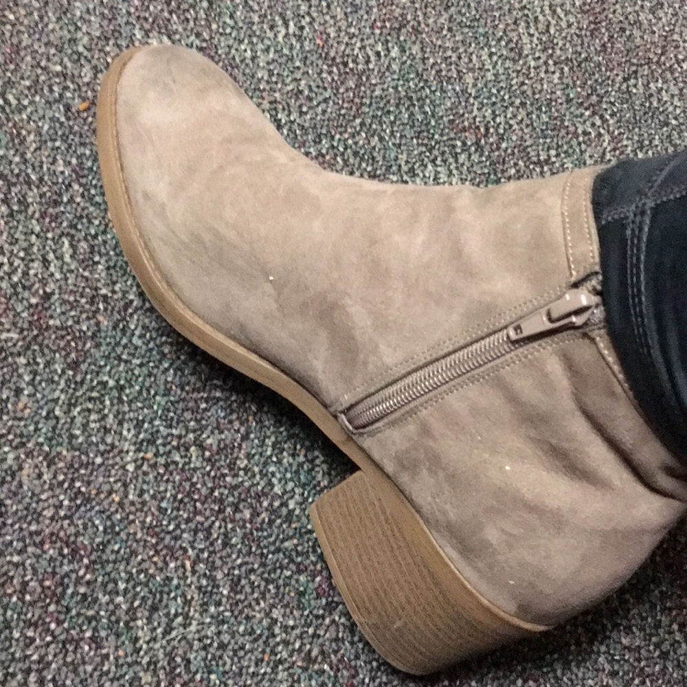 Suede boots